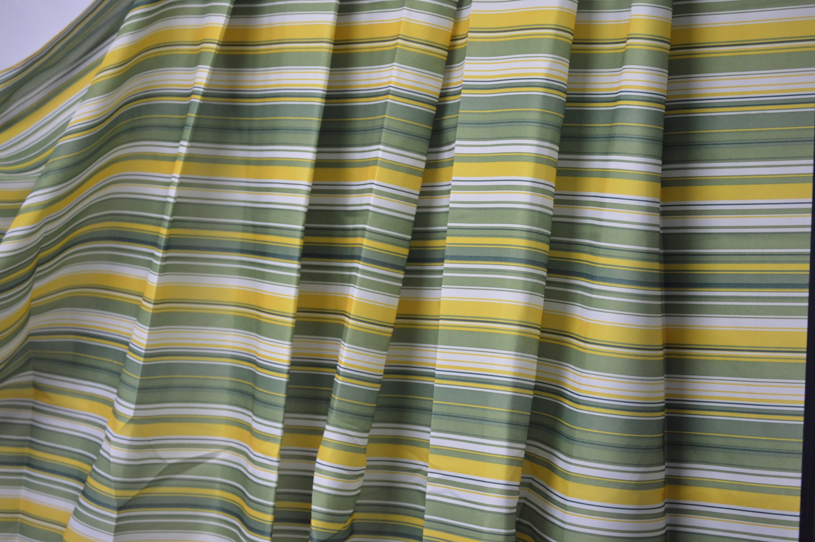 56/60″ Multi Color Stripe Poly Linen – Event Fabrics