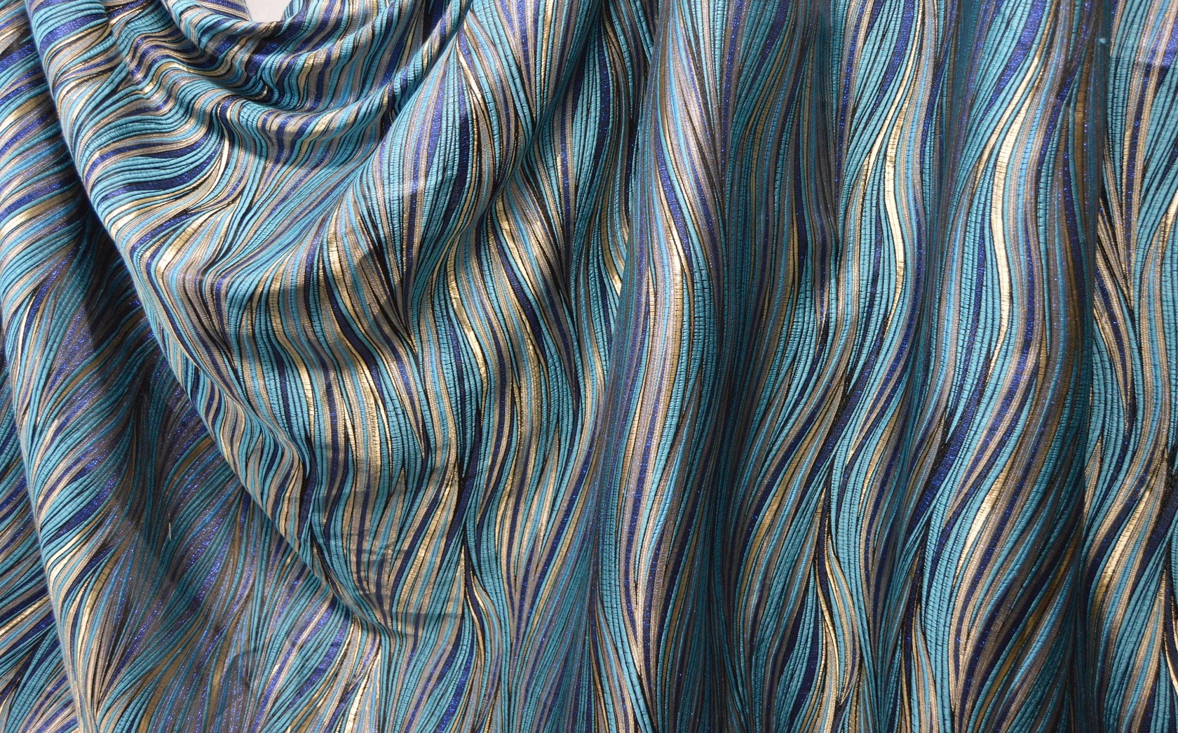 110″ Metallic Waves Brocade – Event Fabrics